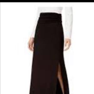 Stem high waisted, ruched black maxi skirt